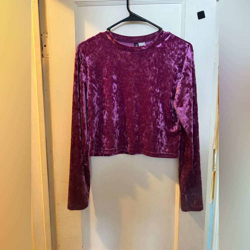 Crushed velour crop top